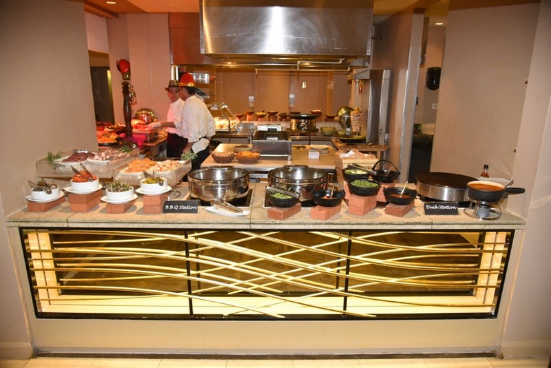 NYE at Mediterranee Restaurant-Movenpick hotel Beirut